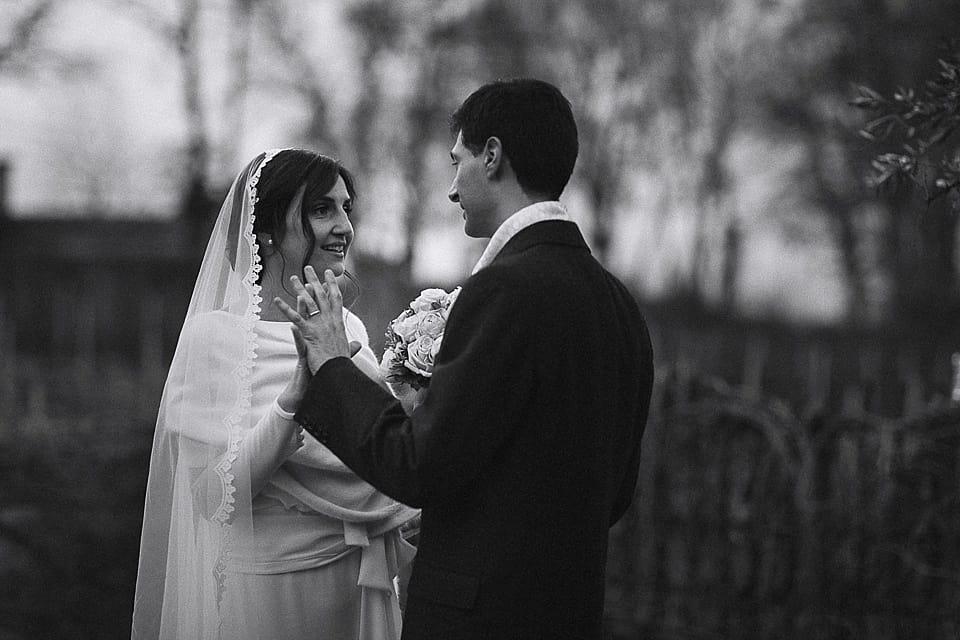 Fotografia degli sposi in bianco e nero Fotografia degli sposi in bianco e nero